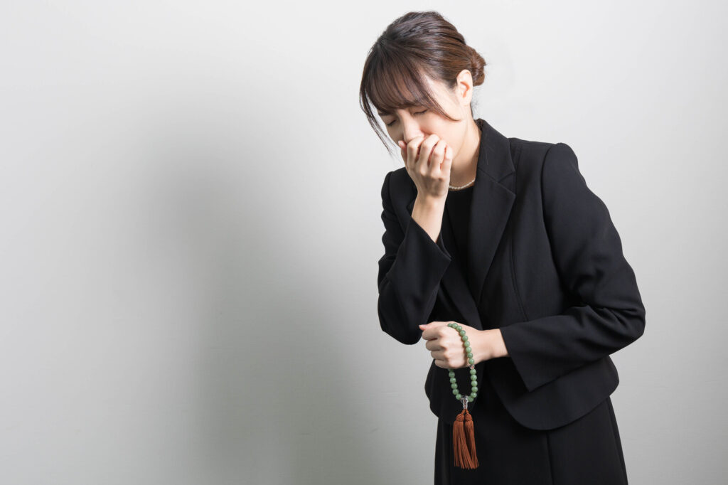 葬式で伝えるお悔やみの言葉の使い方とは？挨拶と文章で使い分けよう